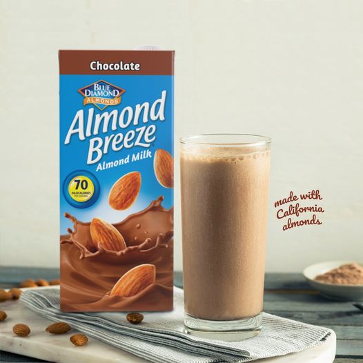 Sữa hạt hạnh nhân Almond Breeze Chocolate hộp 946ml 1